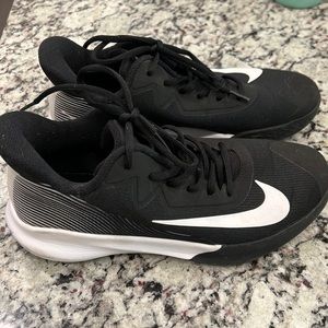 Authentic NIKE Precision IV sneakers